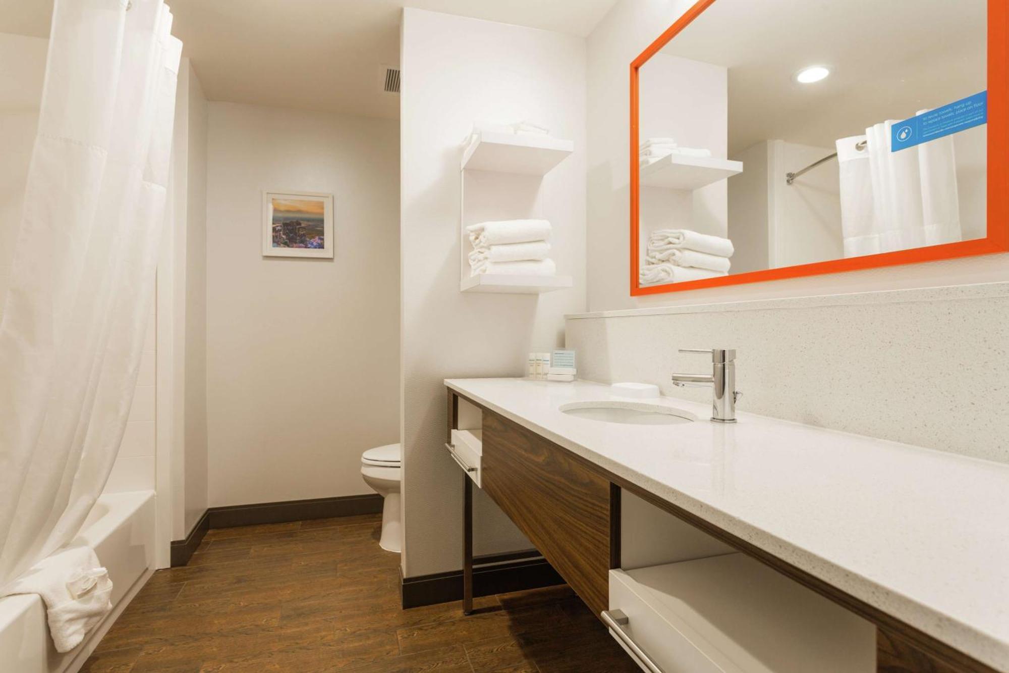 Hampton Inn Cumberland Extérieur photo