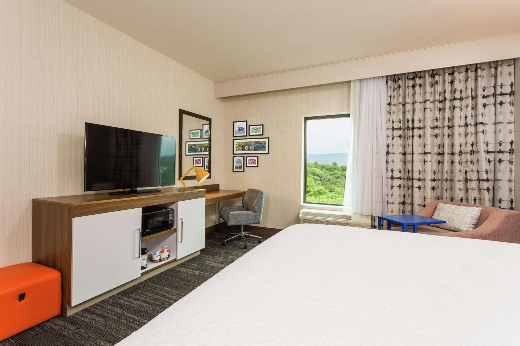 Hampton Inn Cumberland Extérieur photo