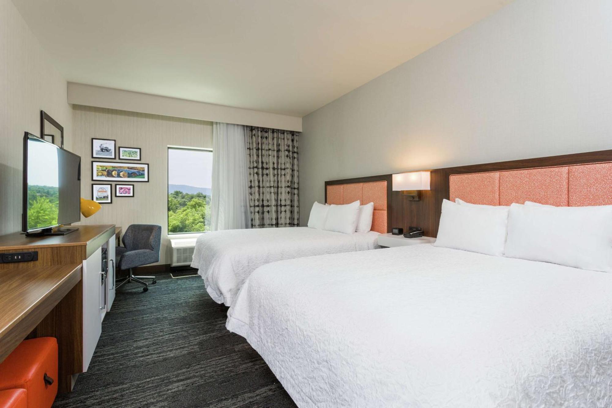 Hampton Inn Cumberland Extérieur photo